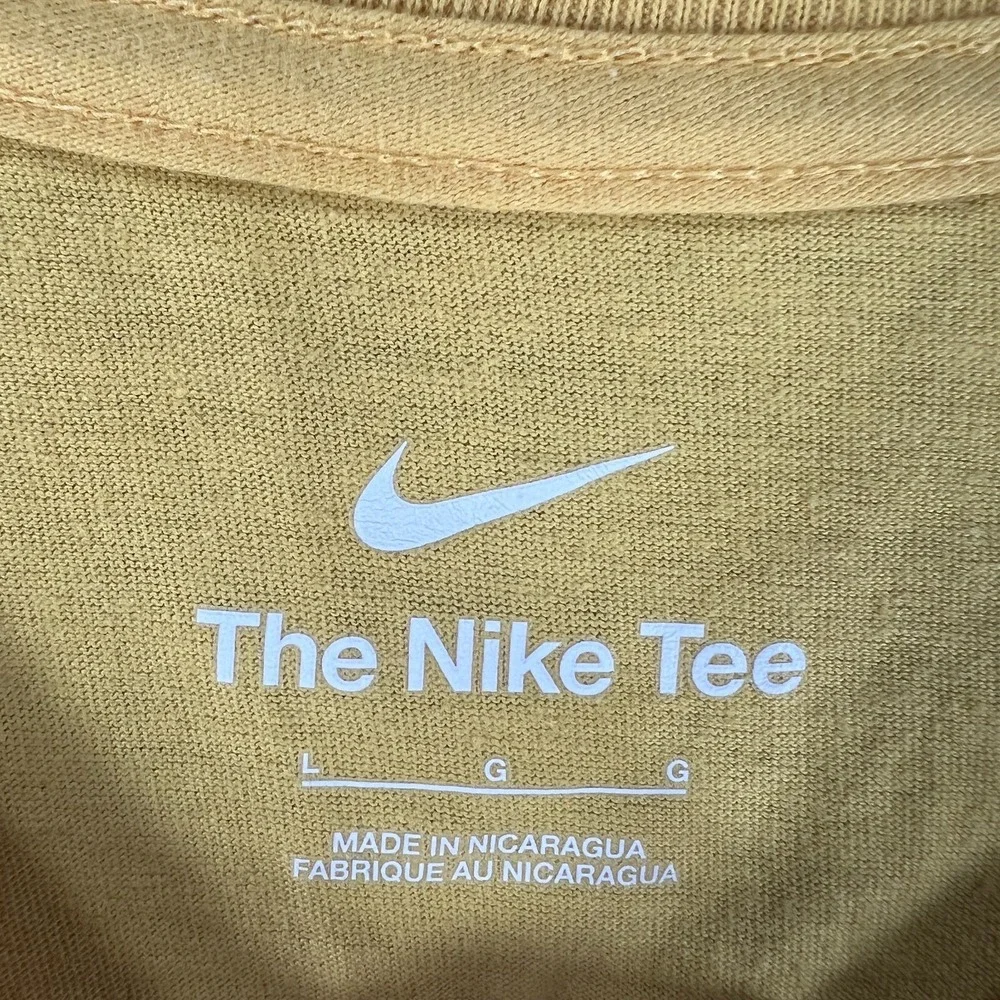 Nike Shirt Mens Large Yellow Short Sleeve Casual Active Lightweight Outdoor